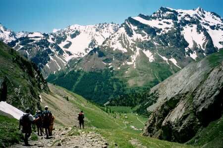 Randonnée pédestre dans les Alpes