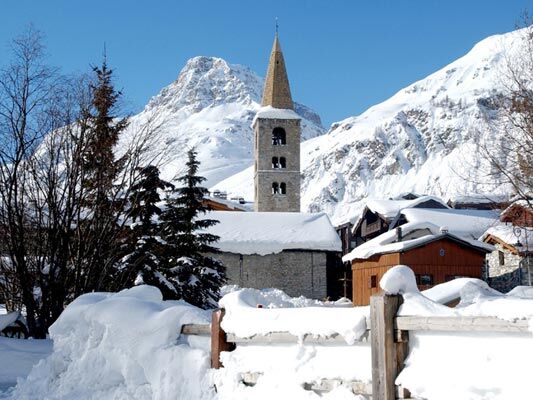 Val d’Isère aujourd’hui avec le clocher