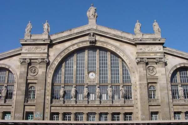 La façade de la gare du Nord, à Paris