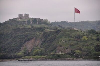 La forteresse de Yoros était située au point de rencontre du Bosphore et de la mer Noire