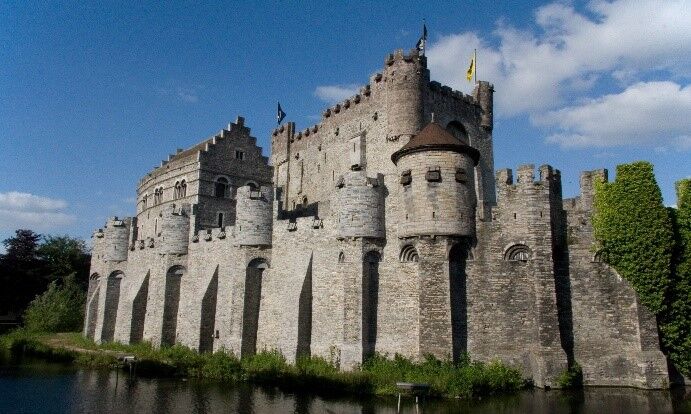 Château des com​tes de Flandre​ (Belgique)​