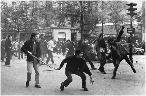 Manifestation violente dans les rues françaises