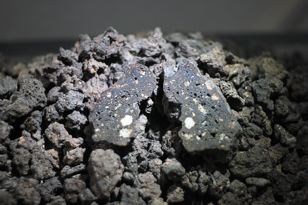 Minerals in impactite. 