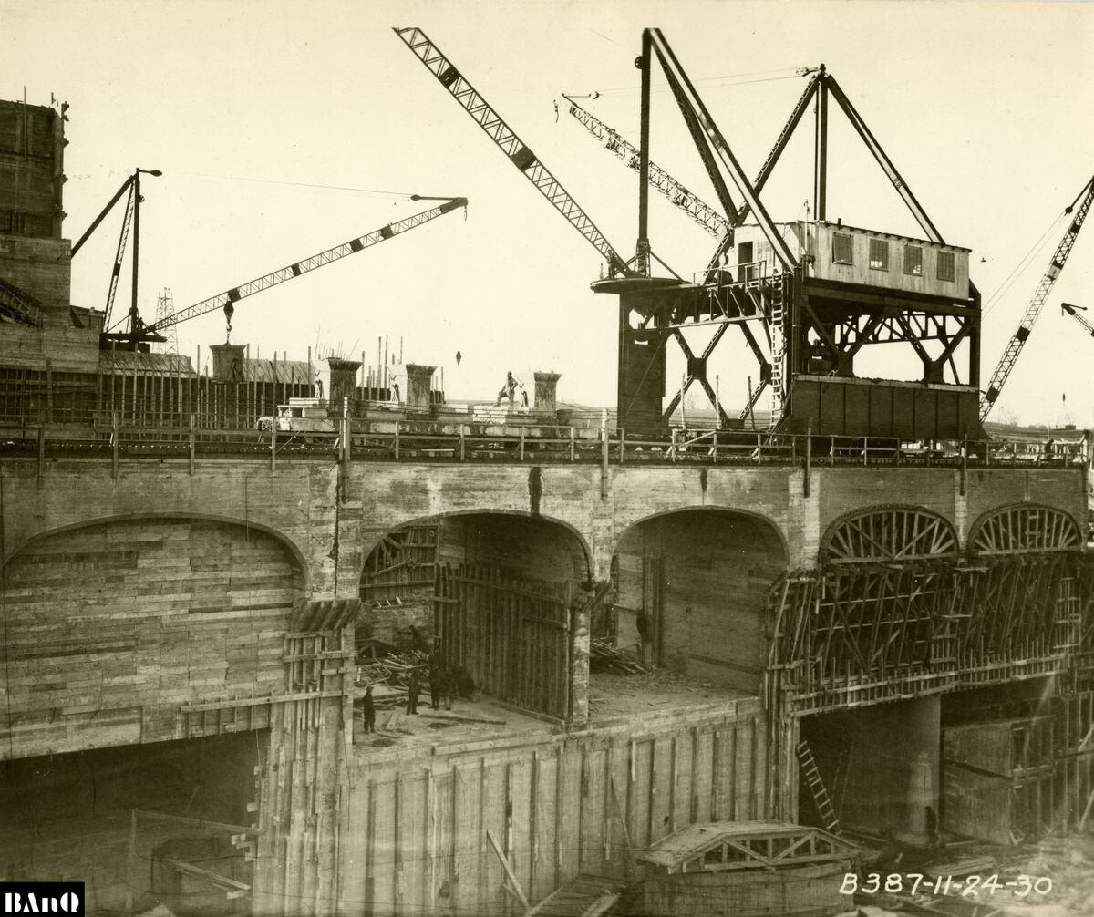 A hydroelectric plant in 1932.