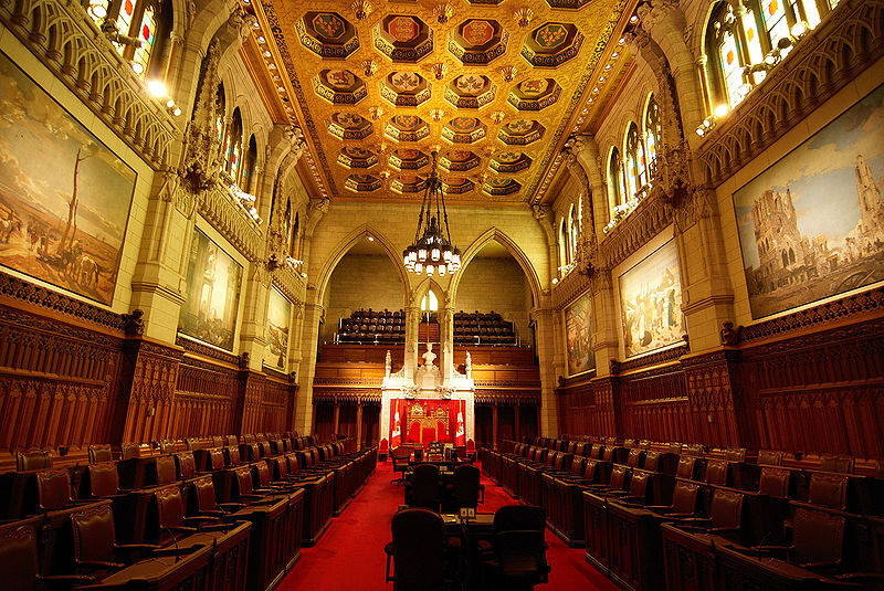 Le Sénat, aussi appelé Chambre haute et Chambre rouge 