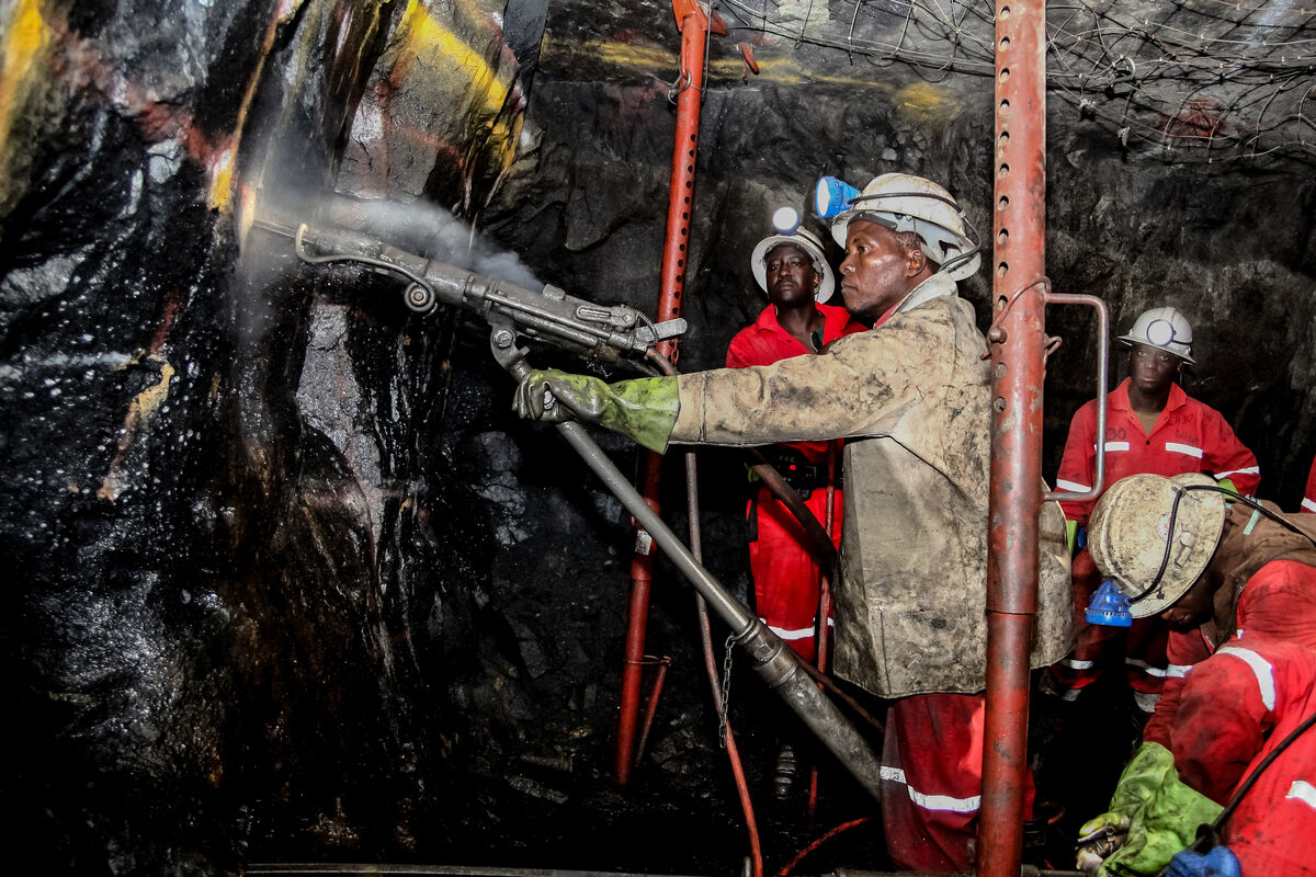 Ces mineurs sud-africains extraient du chrome et du platine, qui seront ensuite exportés partout dans le monde.