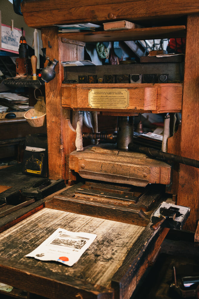 Reproduction of a Gutenberg printing press