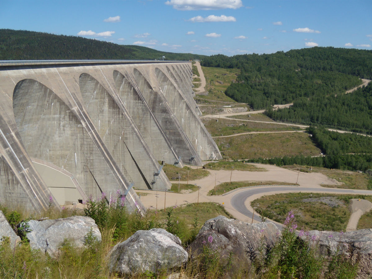 Le barrage Daniel-Johnson sur la Côte-Nord du Québec