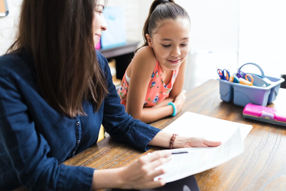 Qu’est-ce que la première communication aux parents?