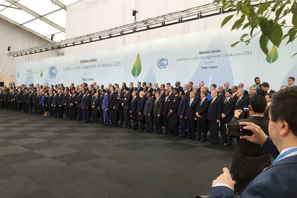 Photographie des dirigeants mondiaux à la Conférence de Paris sur le climat.