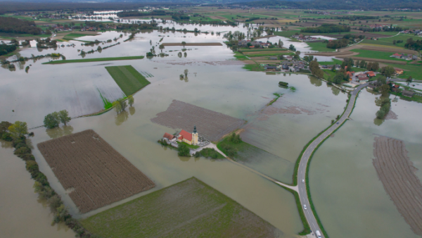 Des terres agricoles inondées.