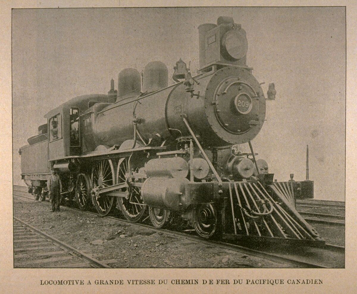 High-speed locomotive of the Canadian Pacific Railroad.