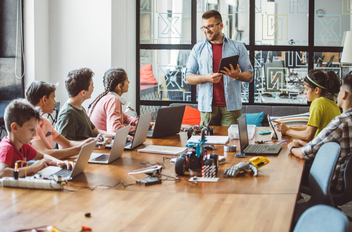 How to Incorporate Digital Literacy into Your Teaching