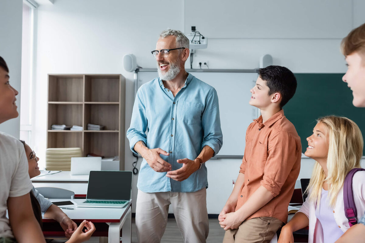 A Teacher Talking About AI to His Students