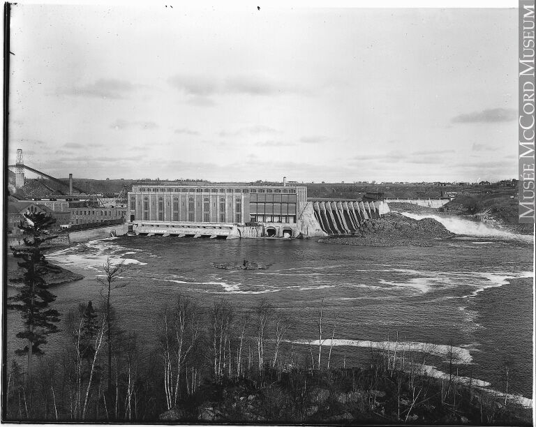 A dam owned by the Shawinigan Water and Power Company, established largely thanks to American capital.