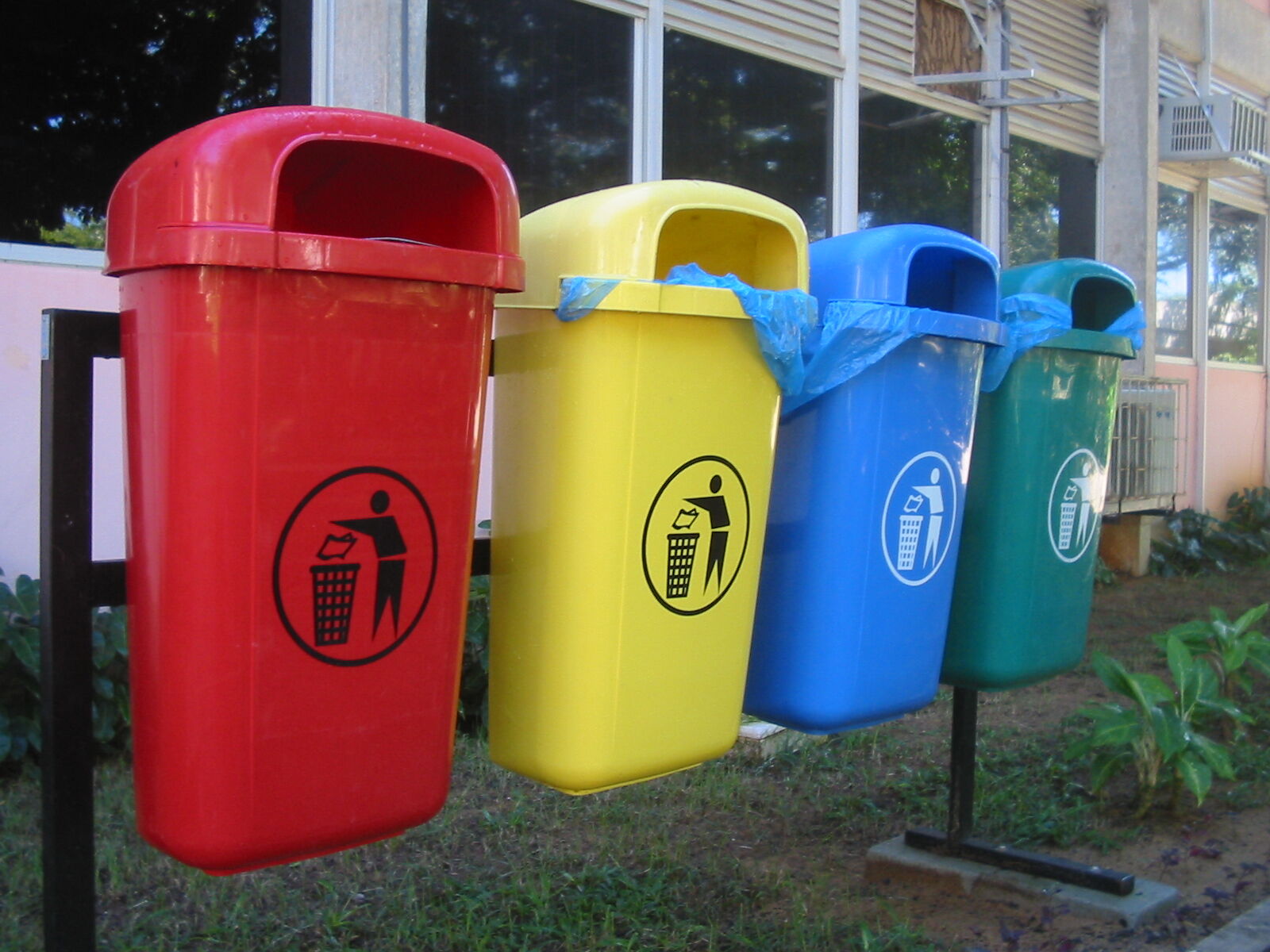 Des compartiments différents permettent de trier les déchets