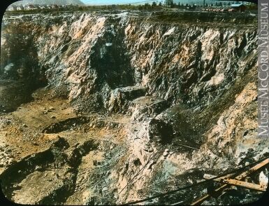 Une mine d’amiante à Thetford Mines, vers 1928.