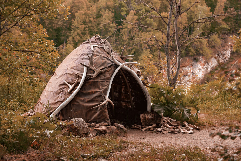 Shelter made of skins.