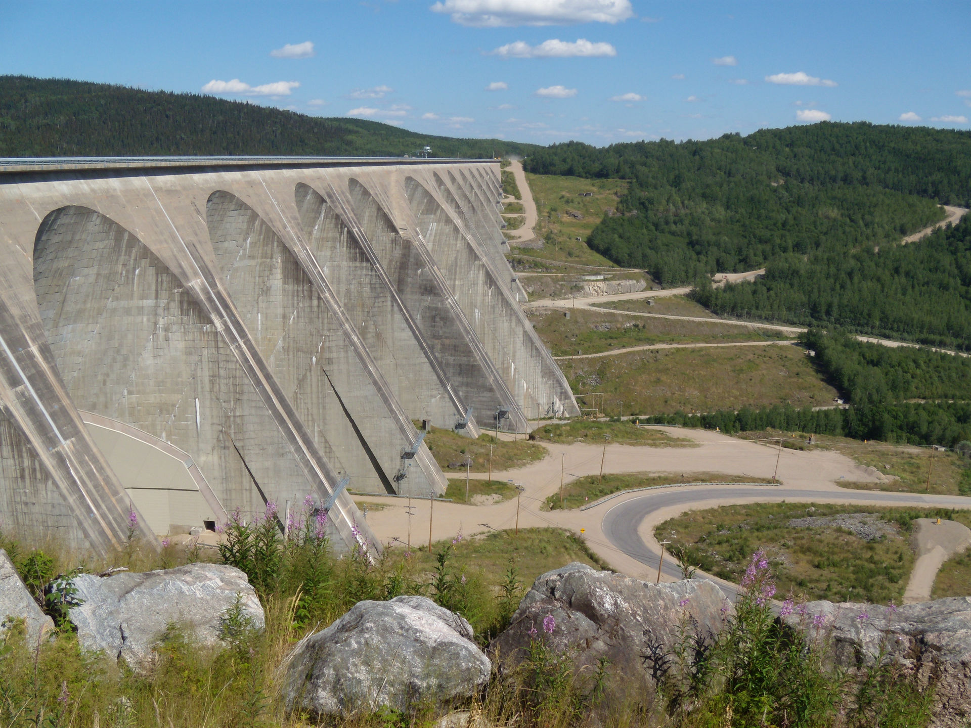 The Daniel‑Johnson dam in the Côte‑Nord region of Quebec