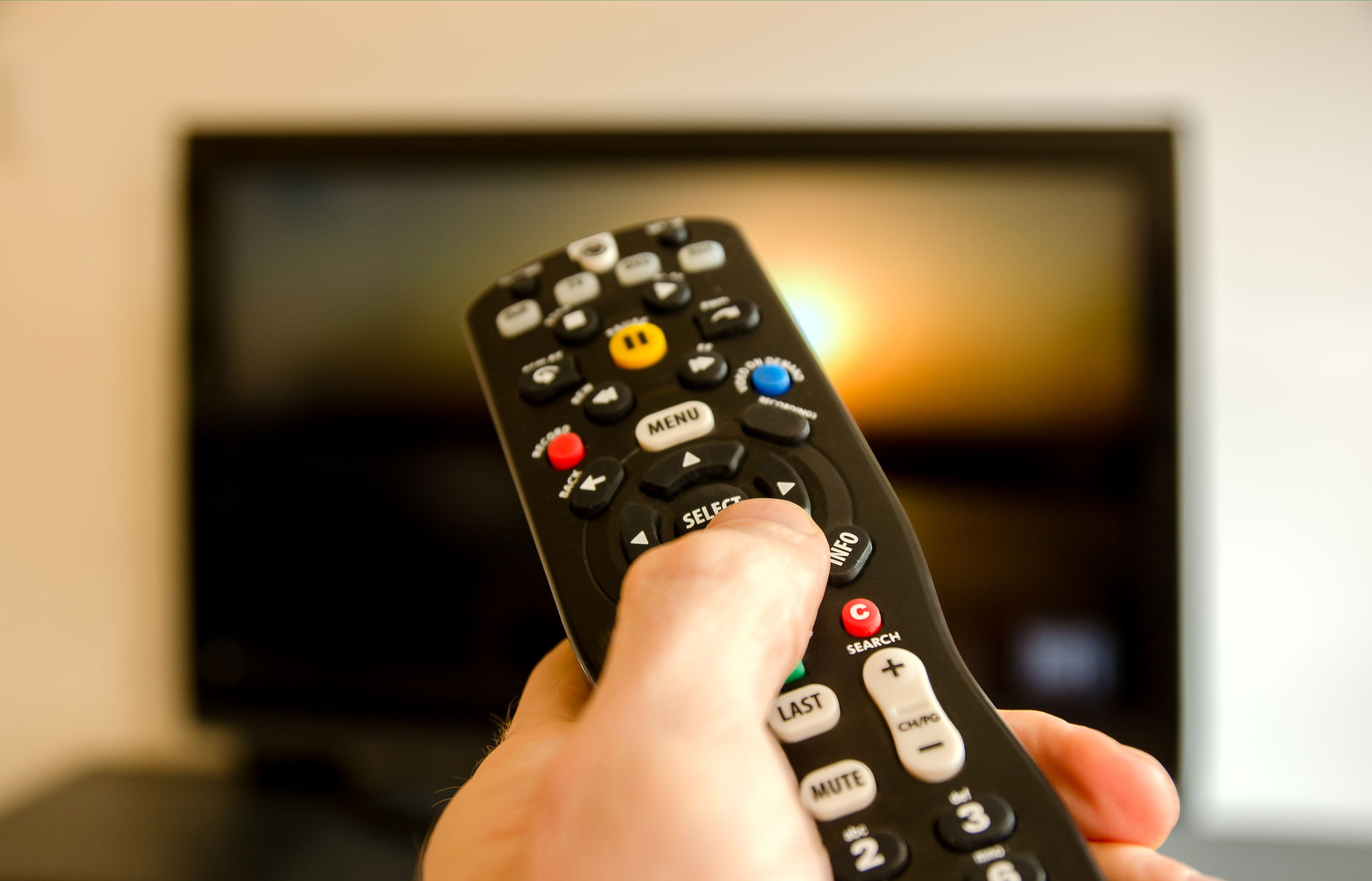La télécommande d’une télévision communique à l’aide d’ondes infrarouges.
