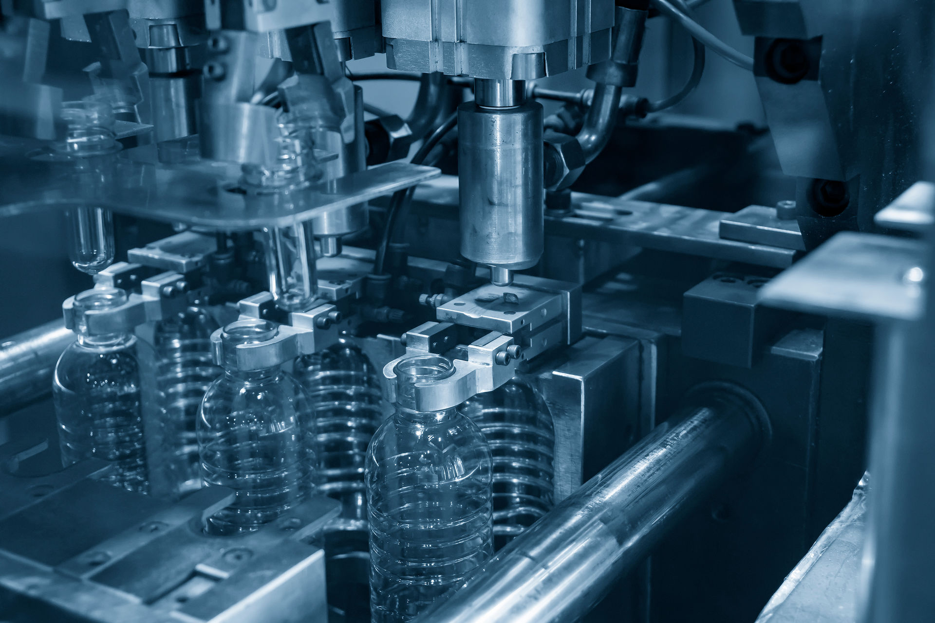 Bouteille de plastique fabriquée par injection-soufflage