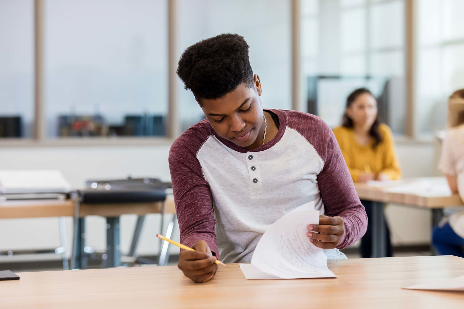 Examen du ministère de sciences en 4e secondaire : comment préparer son enfant?
