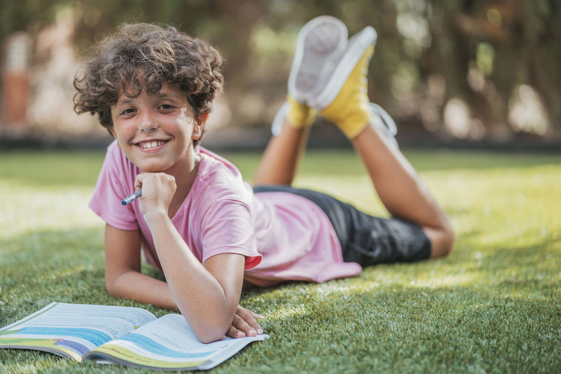 L’été approche : comment motiver mon enfant à faire ses devoirs?