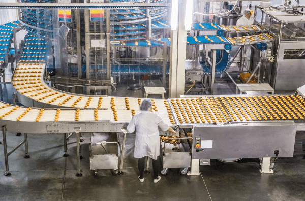 Usine de production de gâteaux.