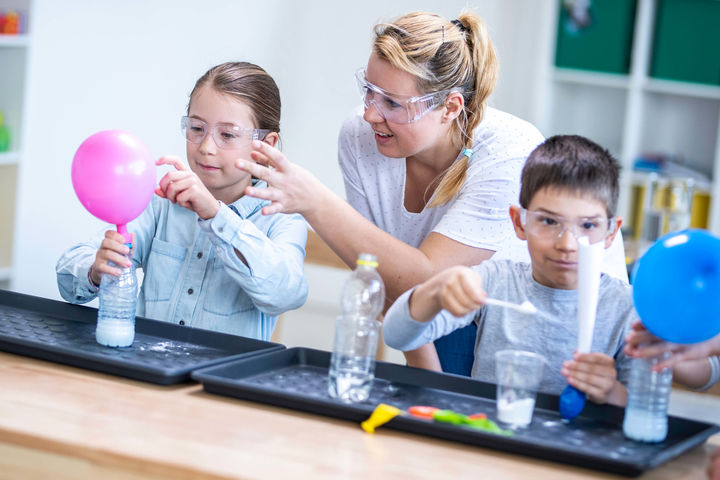5 activités scientifiques à essayer avec ses élèves du primaire.