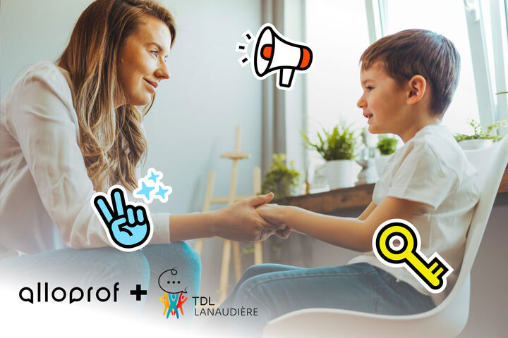 Un enfant parlant à une femme adulte. 
